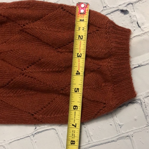 Cropped V Neck Puffy Belled Sleeve - Picture 10 of 12